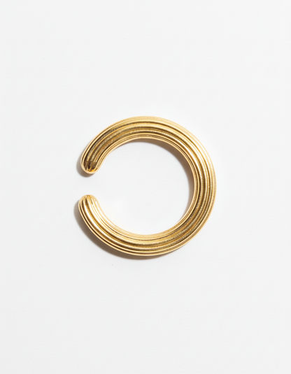 Essence Revealed. Ring 1 gold plated 24K
