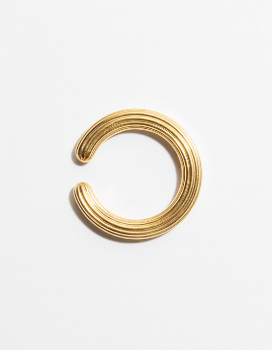 Essence Revealed. Ring 1 gold plated 24K