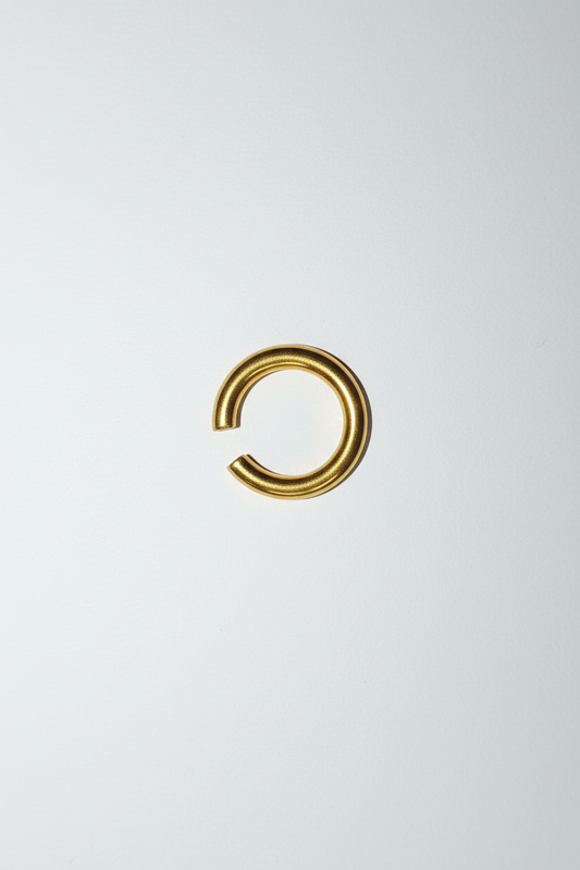 Essence Revealed. Ring 2 gold plated 24K