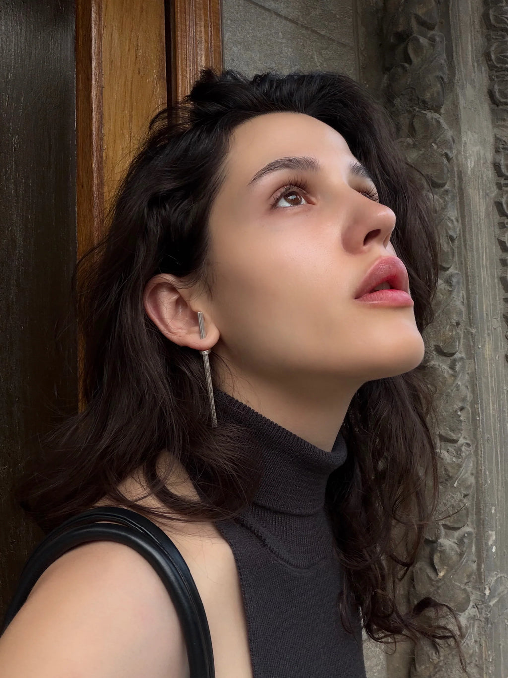 MONO EARRING INVERSION / NOTICE THE SHIFT