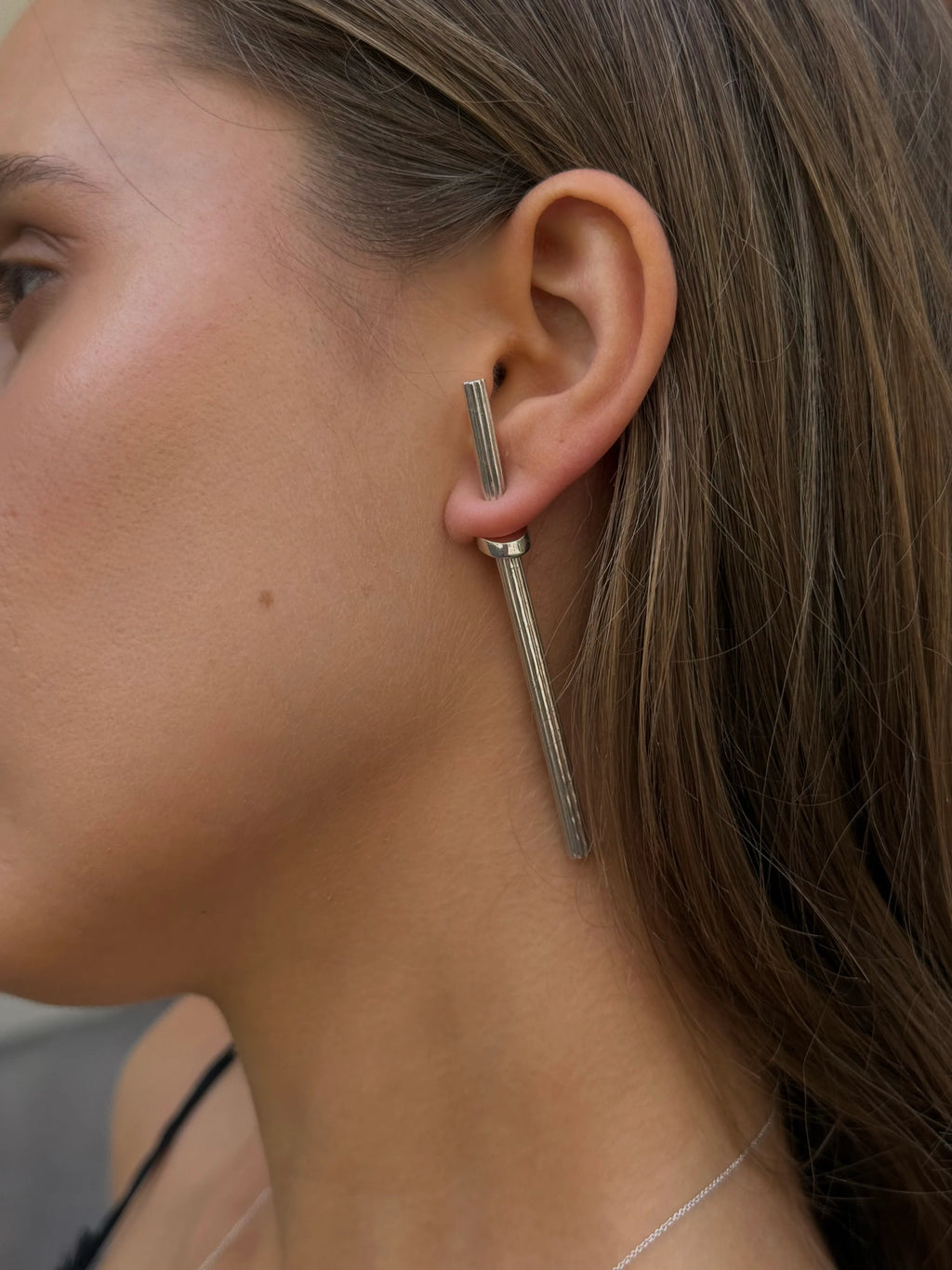 MONO EARRING INVERSION / NOTICE THE SHIFT