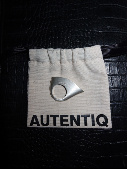 Essence Revealed. Ring 4 in silver