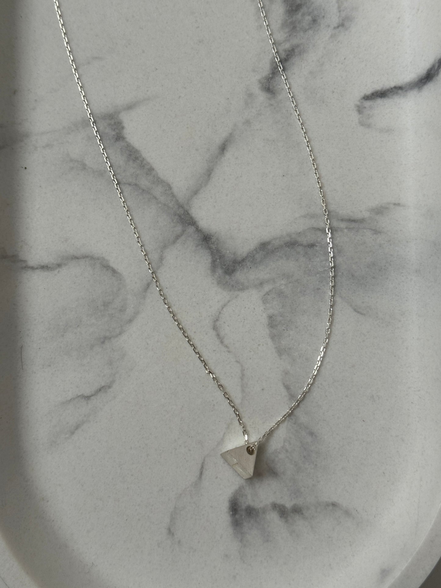 AUTENTIQ PENDANT SHORT IN SILVER