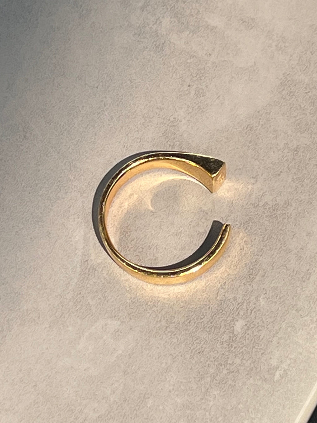 Ring Everlast glossy gold plated